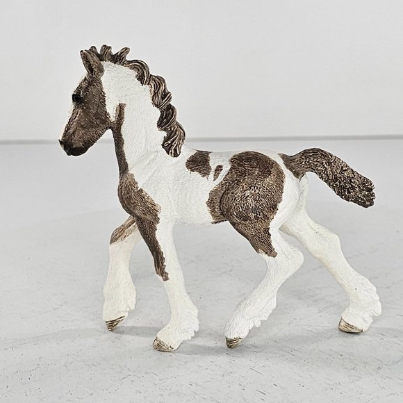 Schleich Tinker Foal Gypsy Vanner Pinto Horse #13774 - Picture 4 of 6